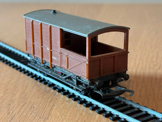 Tri-ang R124 OO Gauge. Western Region Brake Van W6297.