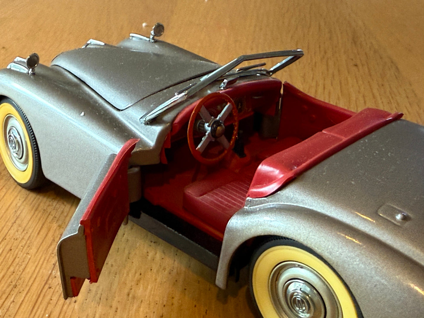 Franklin Mint: 1:24 1949 Jaguar XK120