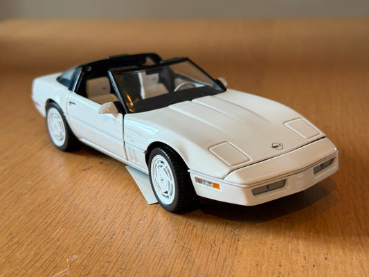 Franklin Mint: 1:24 1988 Chevrolet Corvette - 35th Anniversary Edition