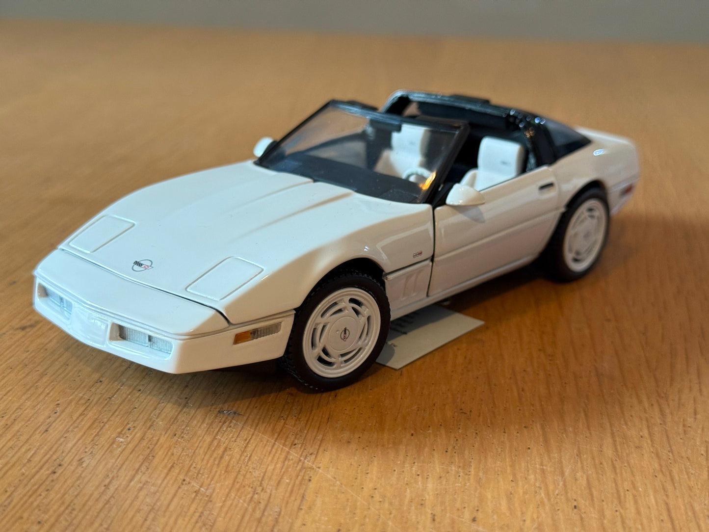 Franklin Mint: 1:24 1988 Chevrolet Corvette - 35th Anniversary Edition