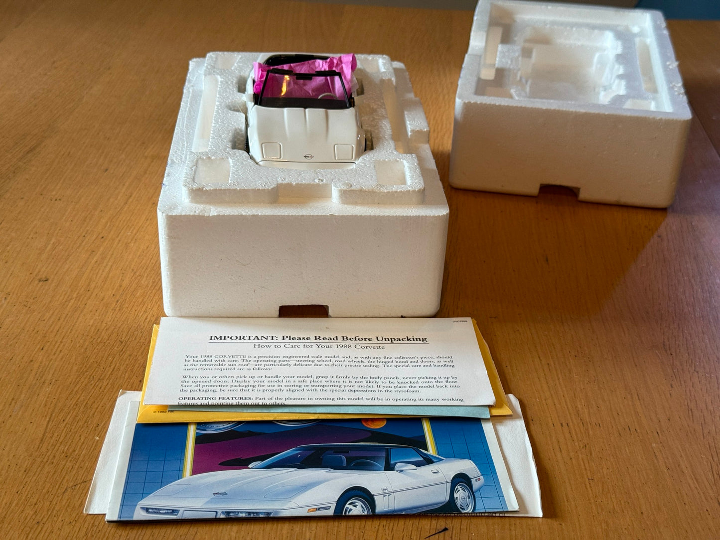 Franklin Mint: 1:24 1988 Chevrolet Corvette - 35th Anniversary Edition
