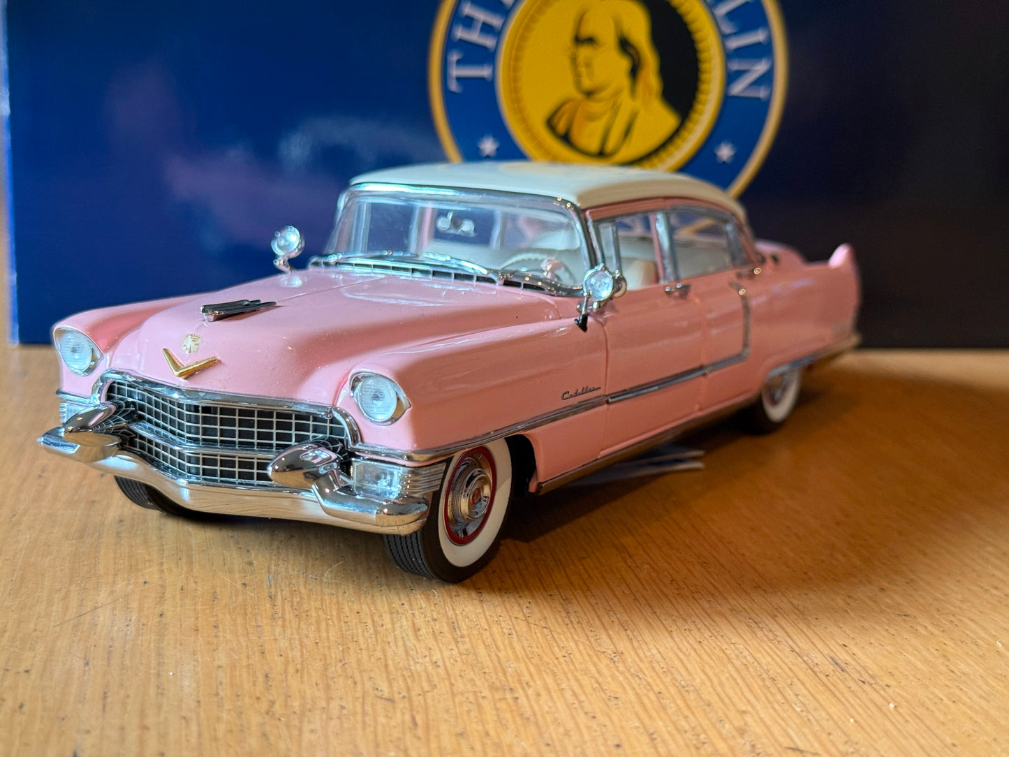 Franklin Mint: 1:24 Elvis Presley's Pink Cadillac