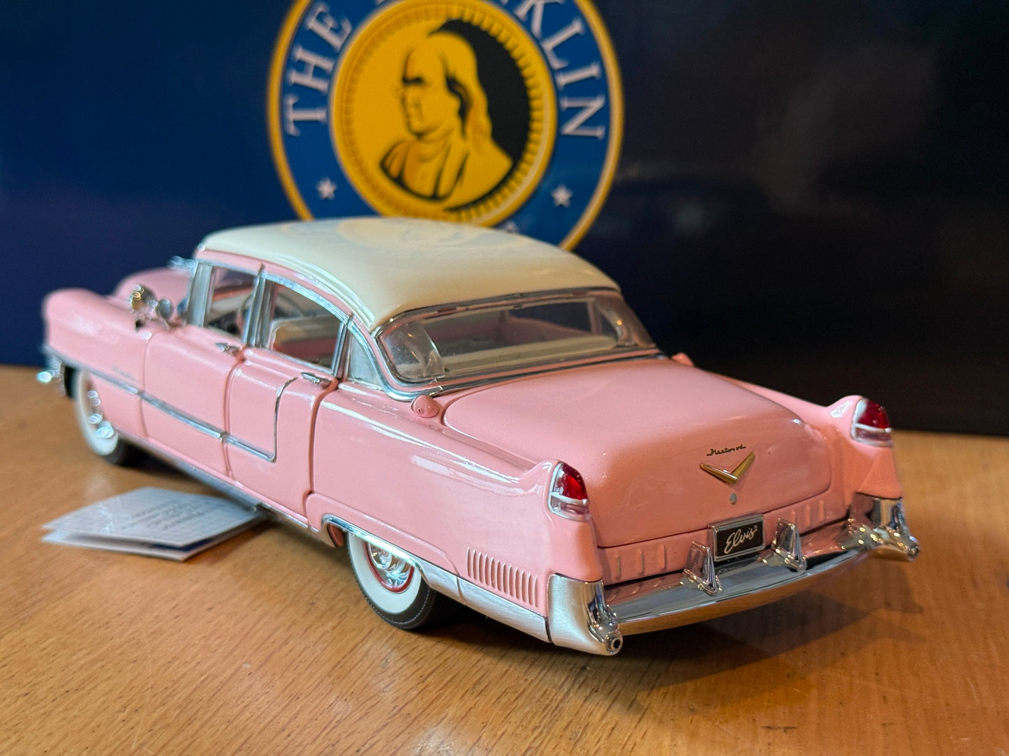 Franklin Mint: 1:24 Elvis Presley's Pink Cadillac