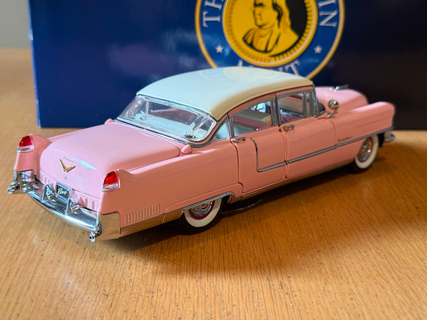 Franklin Mint: 1:24 Elvis Presley's Pink Cadillac