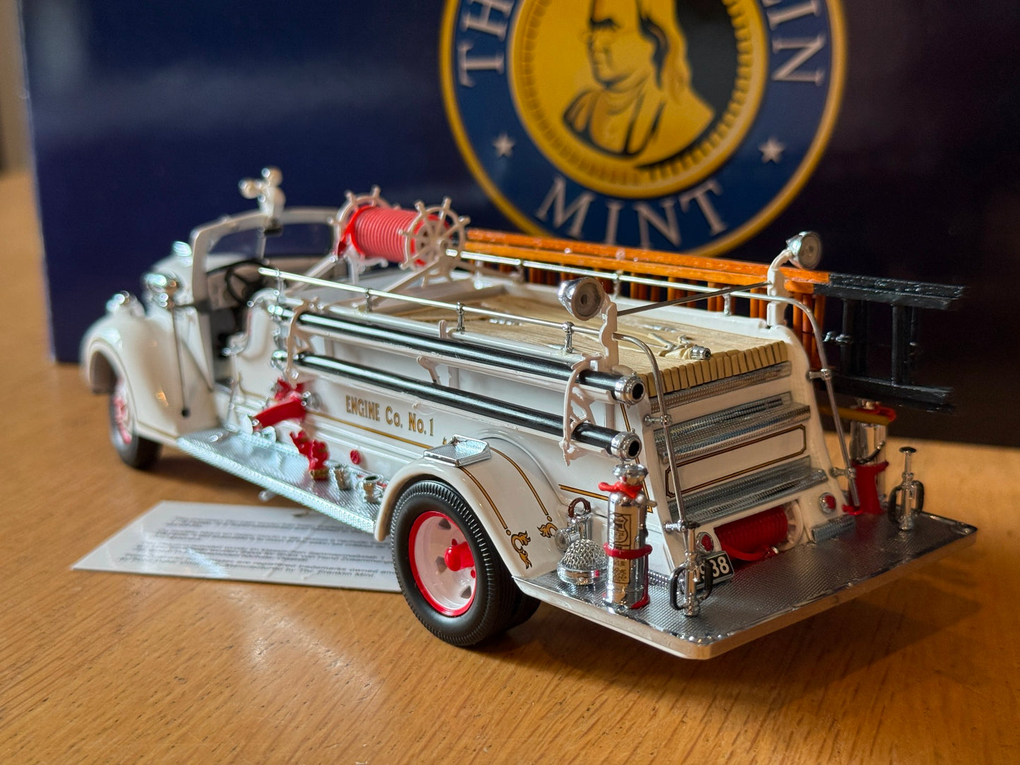 Franklin Mint: 1938 Ford Fire Engine