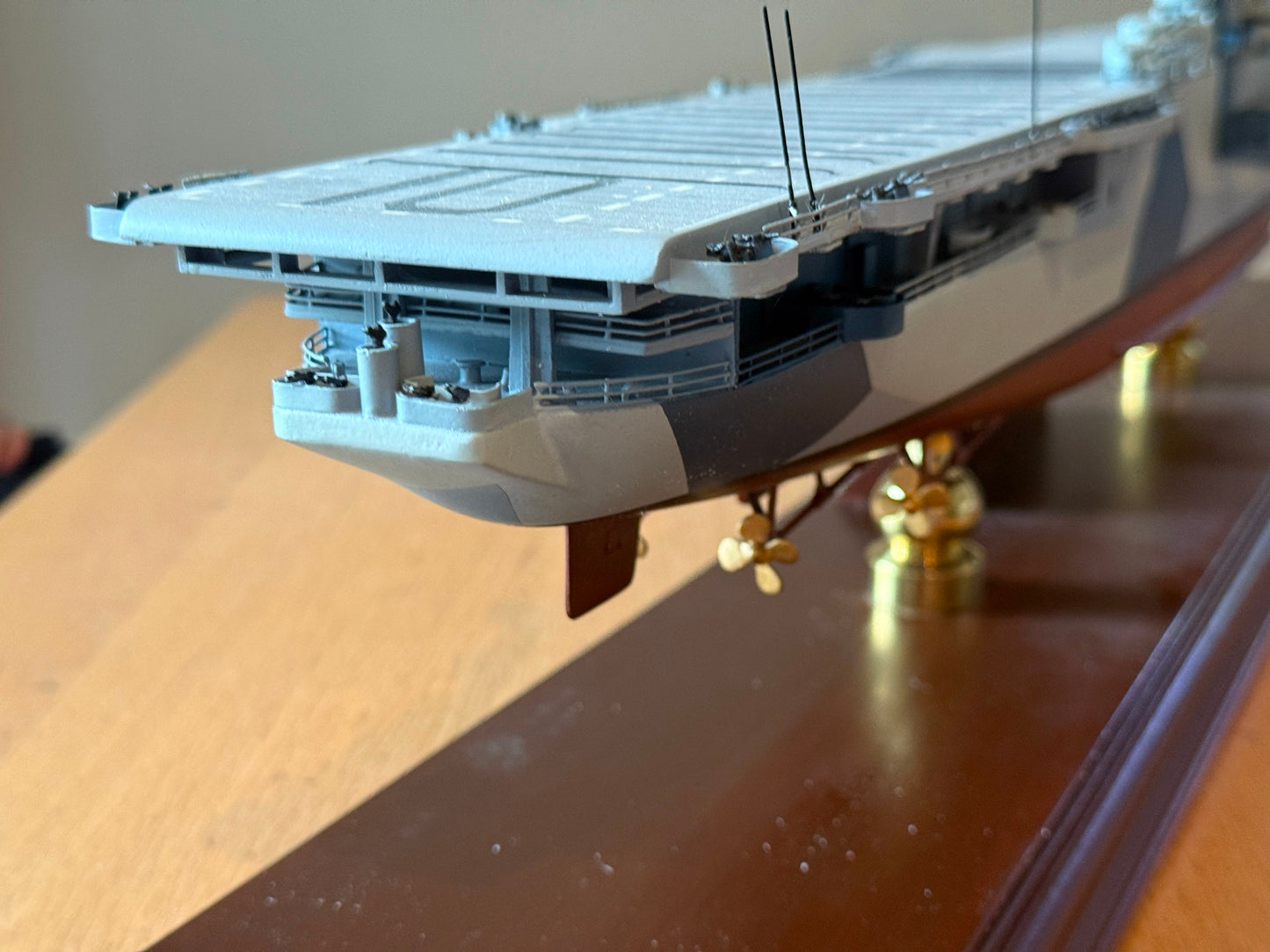 Franklin Mint: 1:350 USS Yorktown CV-10 Aircraft Carrier