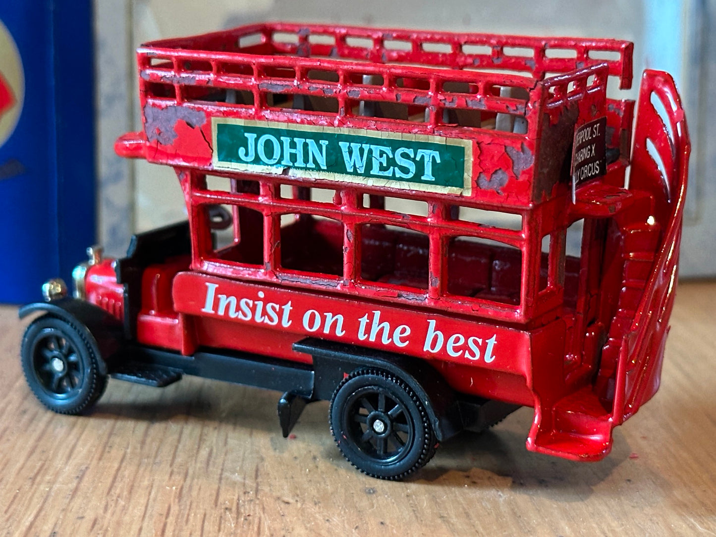 Oxford Diecast 1:76 OO Gauge AEC Bus. John West.