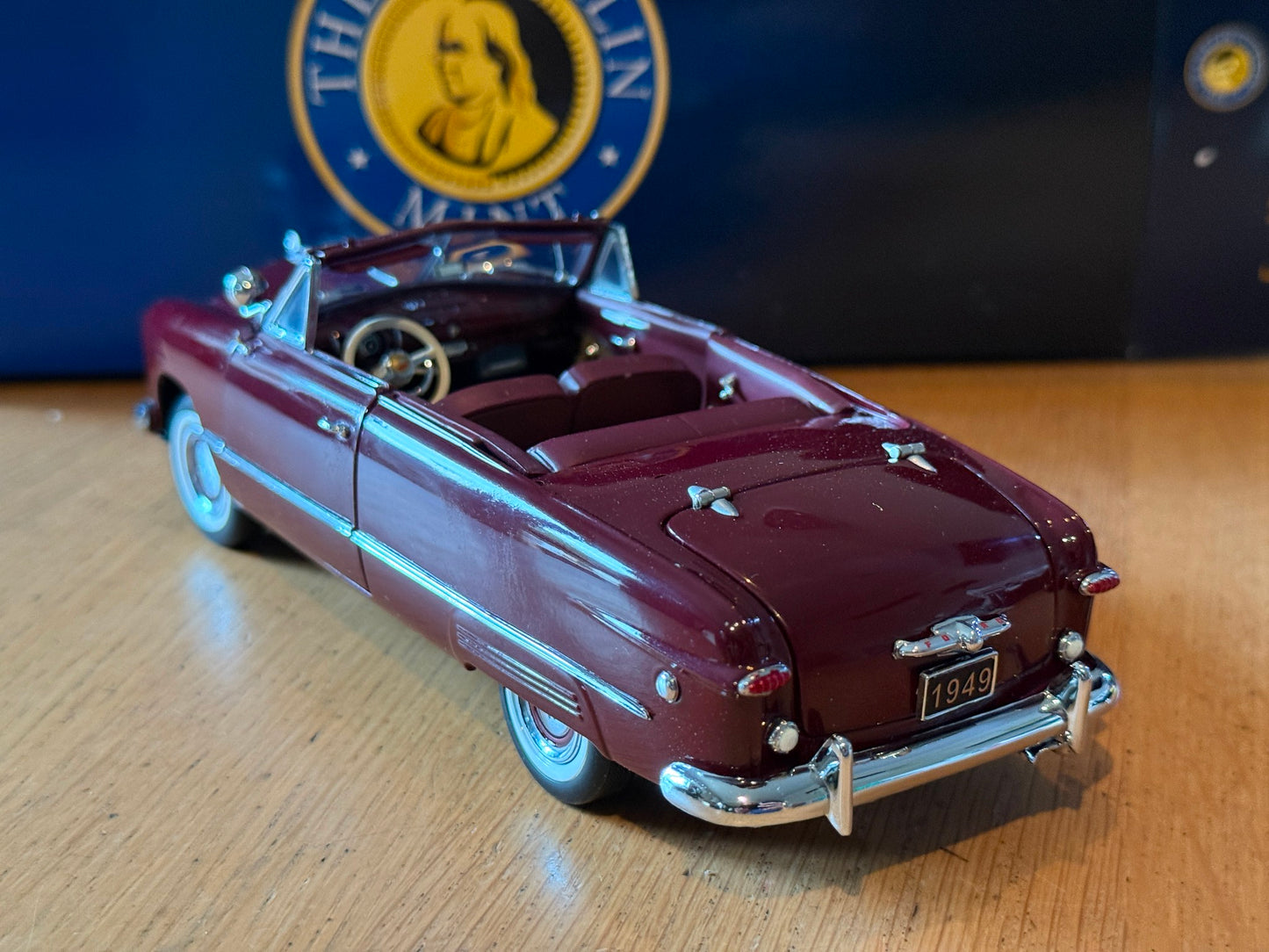 Franklin Mint: 1:24 1949 Ford Custom Convertible (slightly damaged) - Rare model