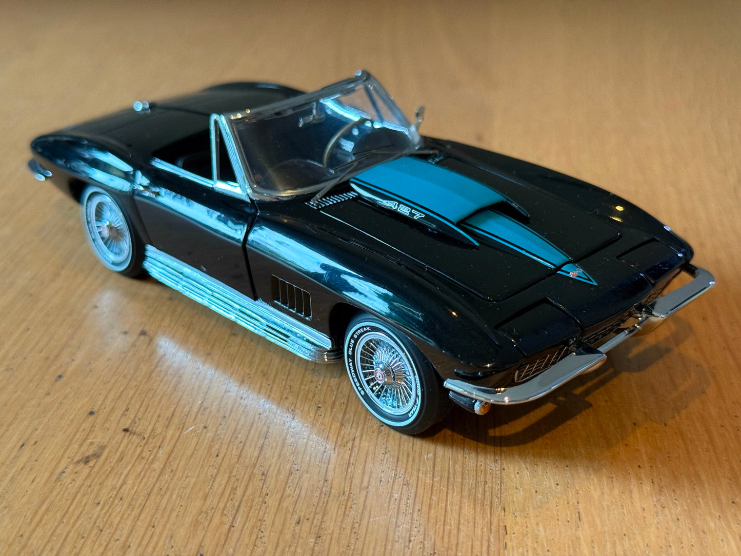 Franklin Mint: 1:24 1967 Corvette Stingray