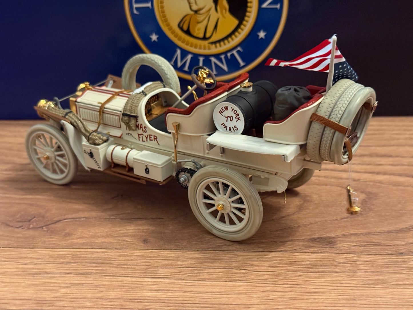 Franklin Mint: 1:24 1907 Thomas Flyer: Winner Of The Great Race. Damaged exhaust