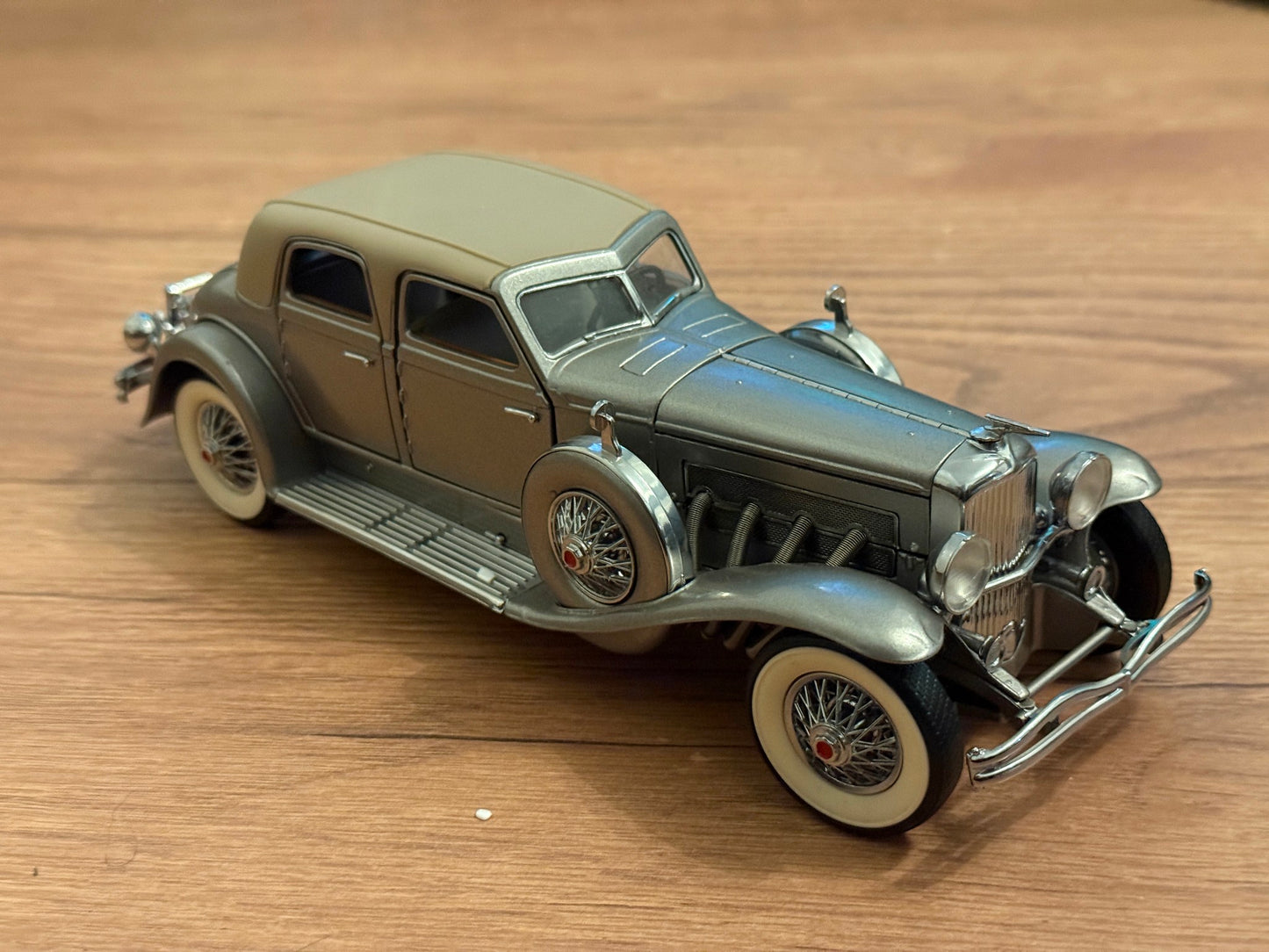 Franklin Mint: 1:24 1933 Duesenberg SJ 'Twenty Grand'