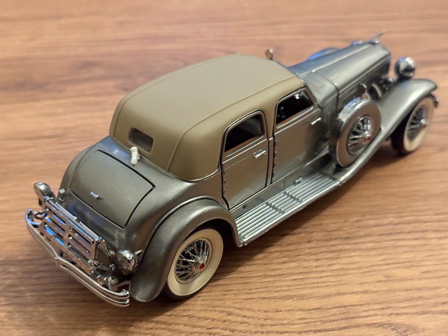 Franklin Mint: 1:24 1933 Duesenberg SJ 'Twenty Grand'