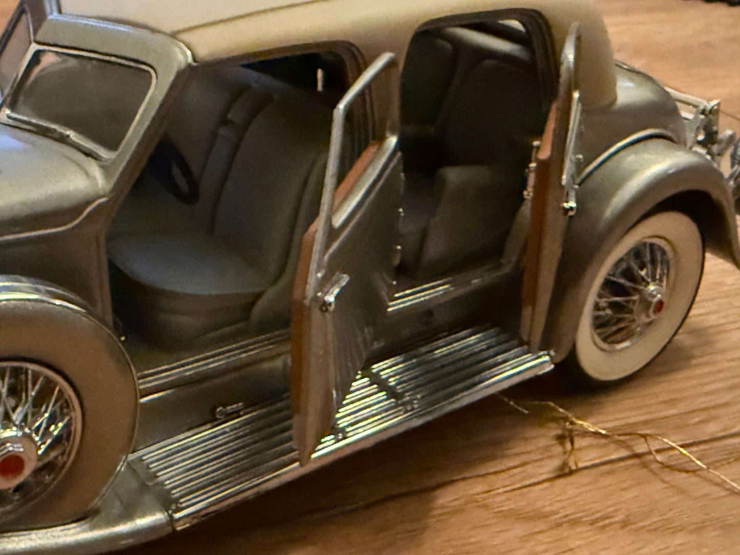 Franklin Mint: 1:24 1933 Duesenberg SJ 'Twenty Grand'