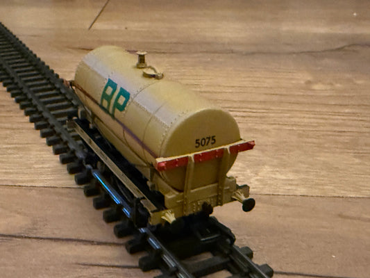 Bachmann OO Gauge 5075 Shell BP Tank Wagon