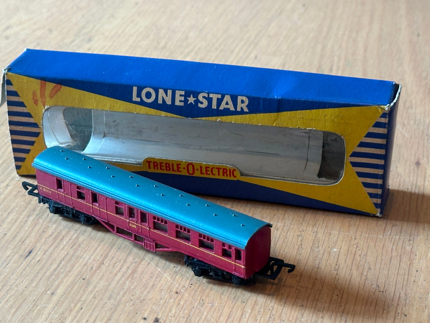 Lone Star 000/N gauge Treble-O-Lectric M35114 Mainline Maroon Brake Coach