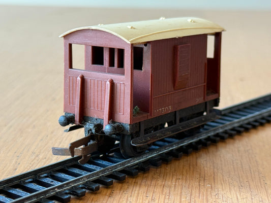 Tri-ang Railways R16 OO Gauge ER 20 Ton Brake Van M73031 in BR Brown - Playworn