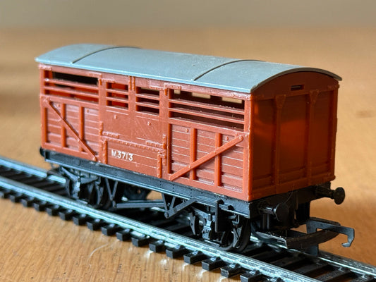 Hornby OO Gauge Wagon - Triang R122 Cattle Wagon