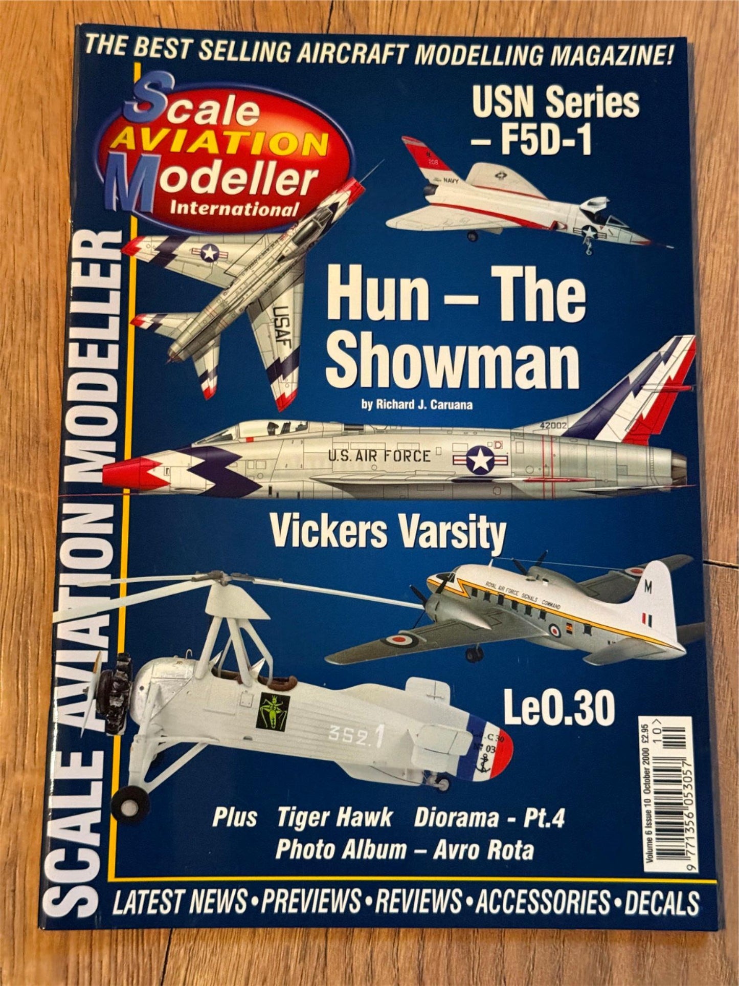 Scale Aviation Modeller International Magazine - October 2000