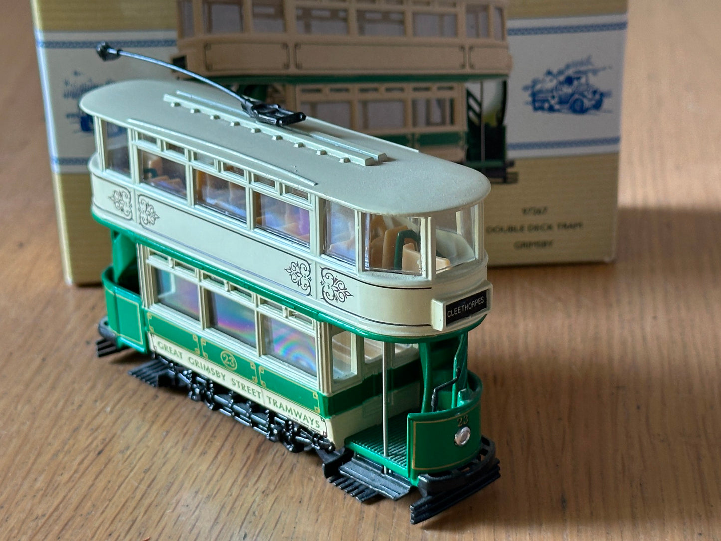 Corgi OO Gauge 1:76 97267 Double Deck Closed Tram - Great Grimsby Street Tramway