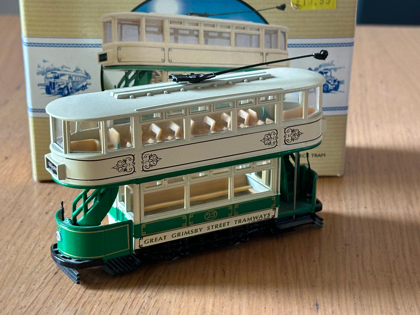 Corgi OO Gauge 1:76 97267 Double Deck Closed Tram - Great Grimsby Street Tramway