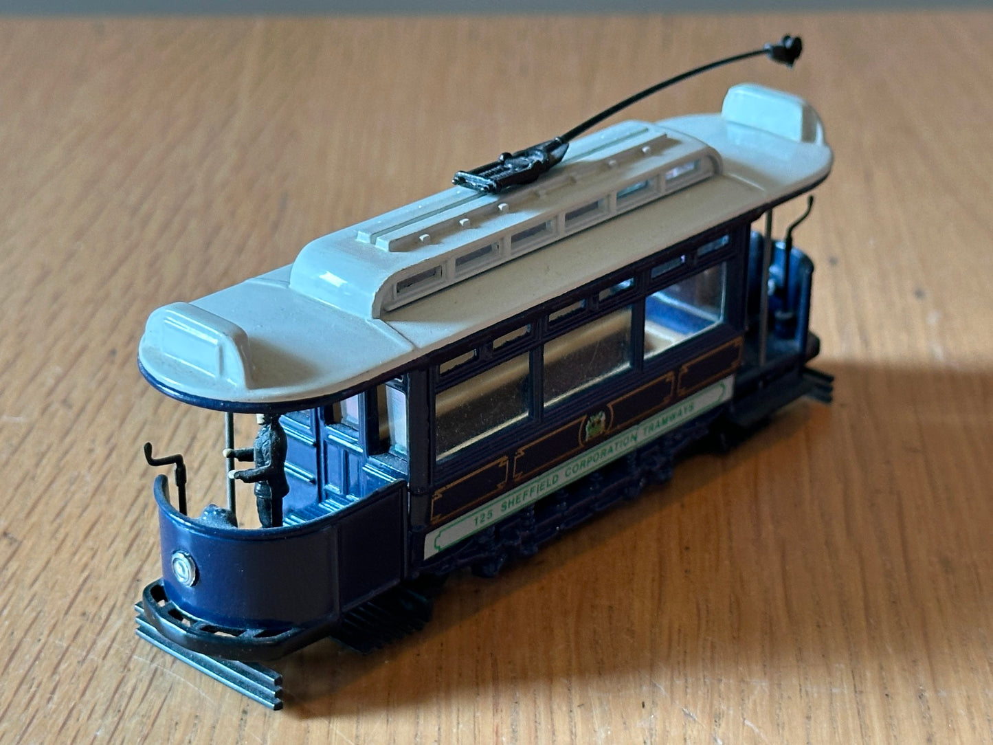 Corgi Tramlines OO Gauge 1:76 C990/2 Sheffield Corporation