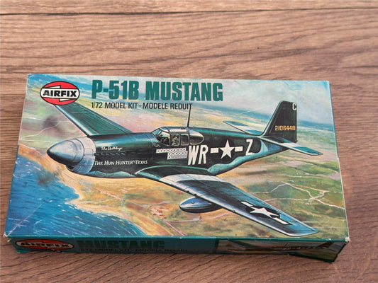 Airfix Model Aircraft Kit  - 1:72 P-51B Mustang