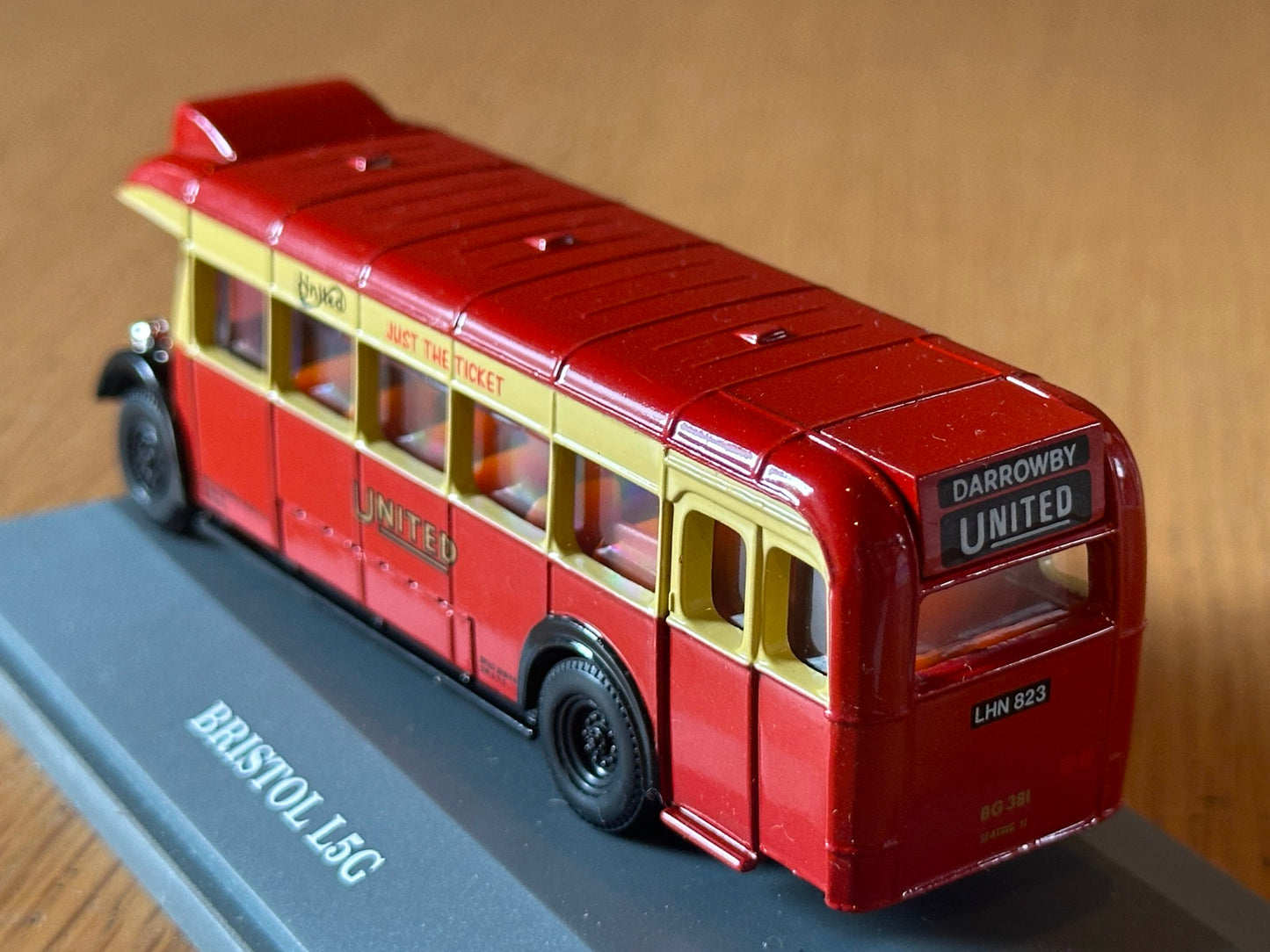 Corgi 97855 - 1:76 Bristol L5G Single Deck Bus. United Automobile Services