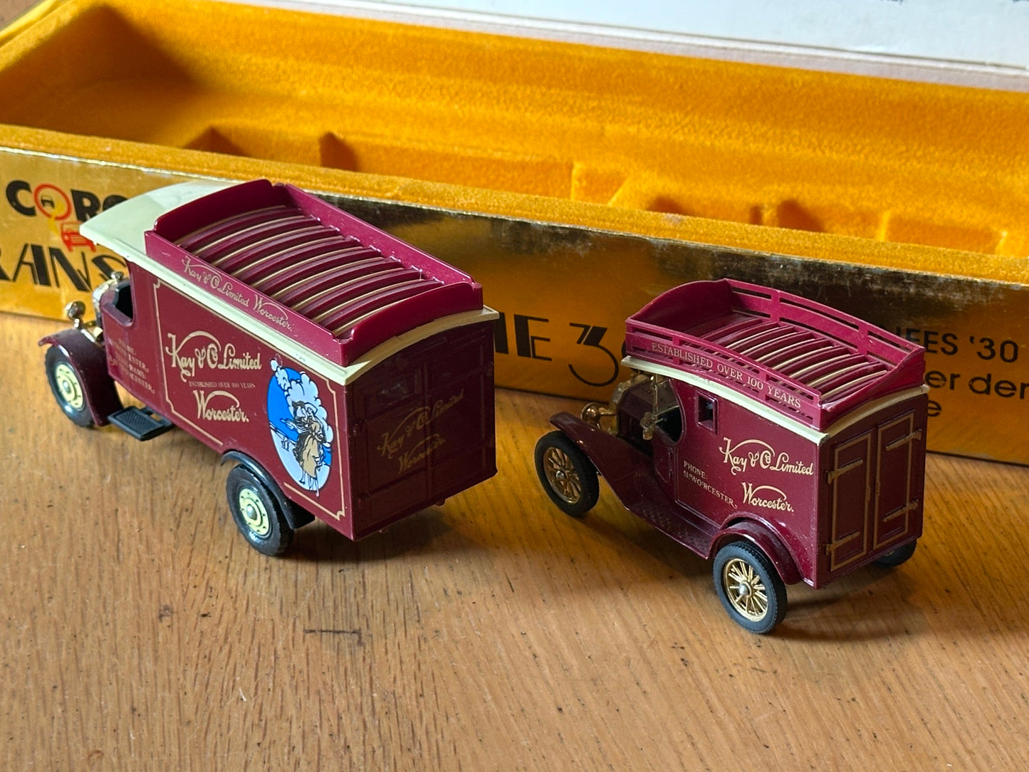 Corgi Transport of the 30s Set Kay & Co - Thornycroft Van / Model T Van