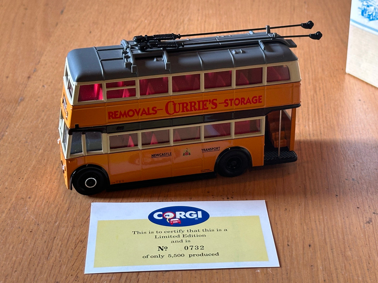 Corgi Classics 97870 1:76 Karrier W4 Trolleybus Newcastle-Upon-Tyne Corporation
