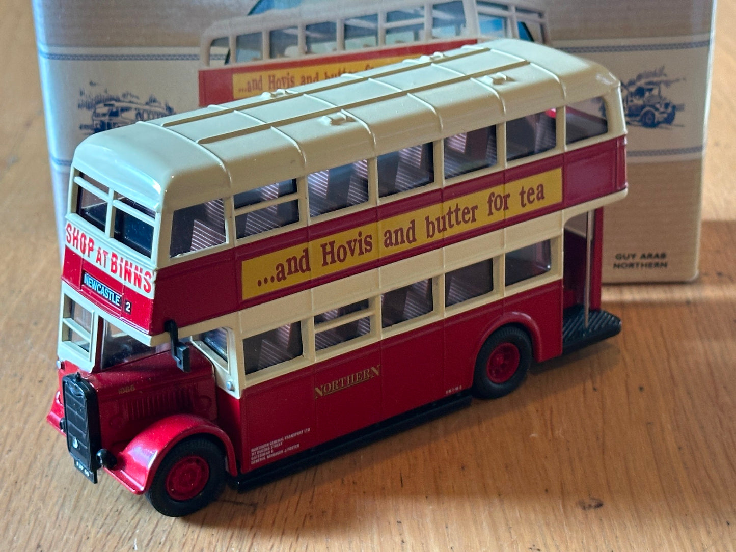 Corgi 97206 1:50 Guy Arab Northern - 80th Anniversary