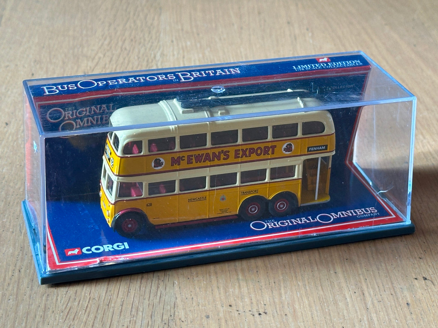 Corgi Original Omnbus 43705 - 1:76 BUT 9641T Trolleybus