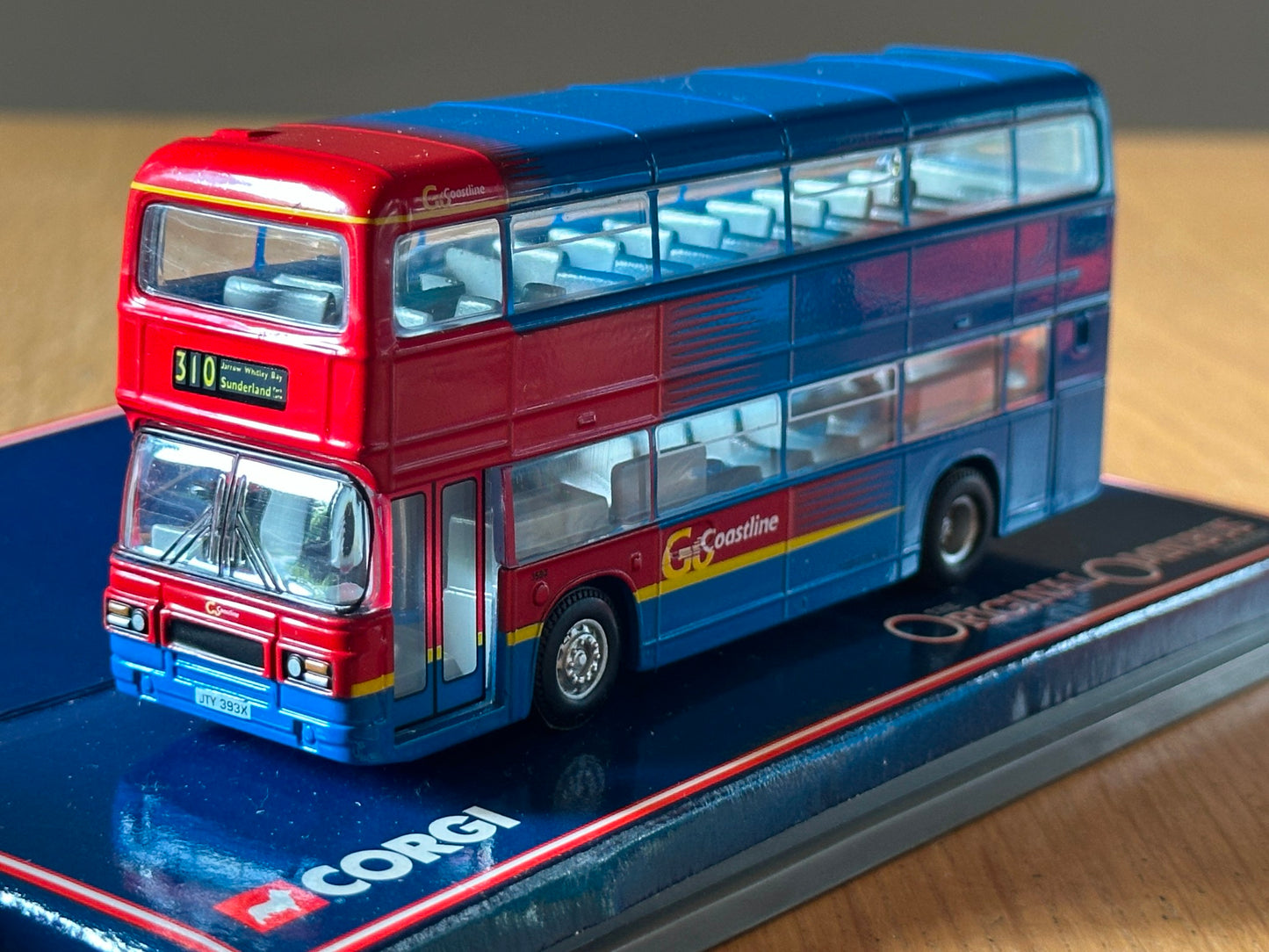 Corgi Sunbeam 43609 - 1:76 Pallatine Bus II Go North East Coastline