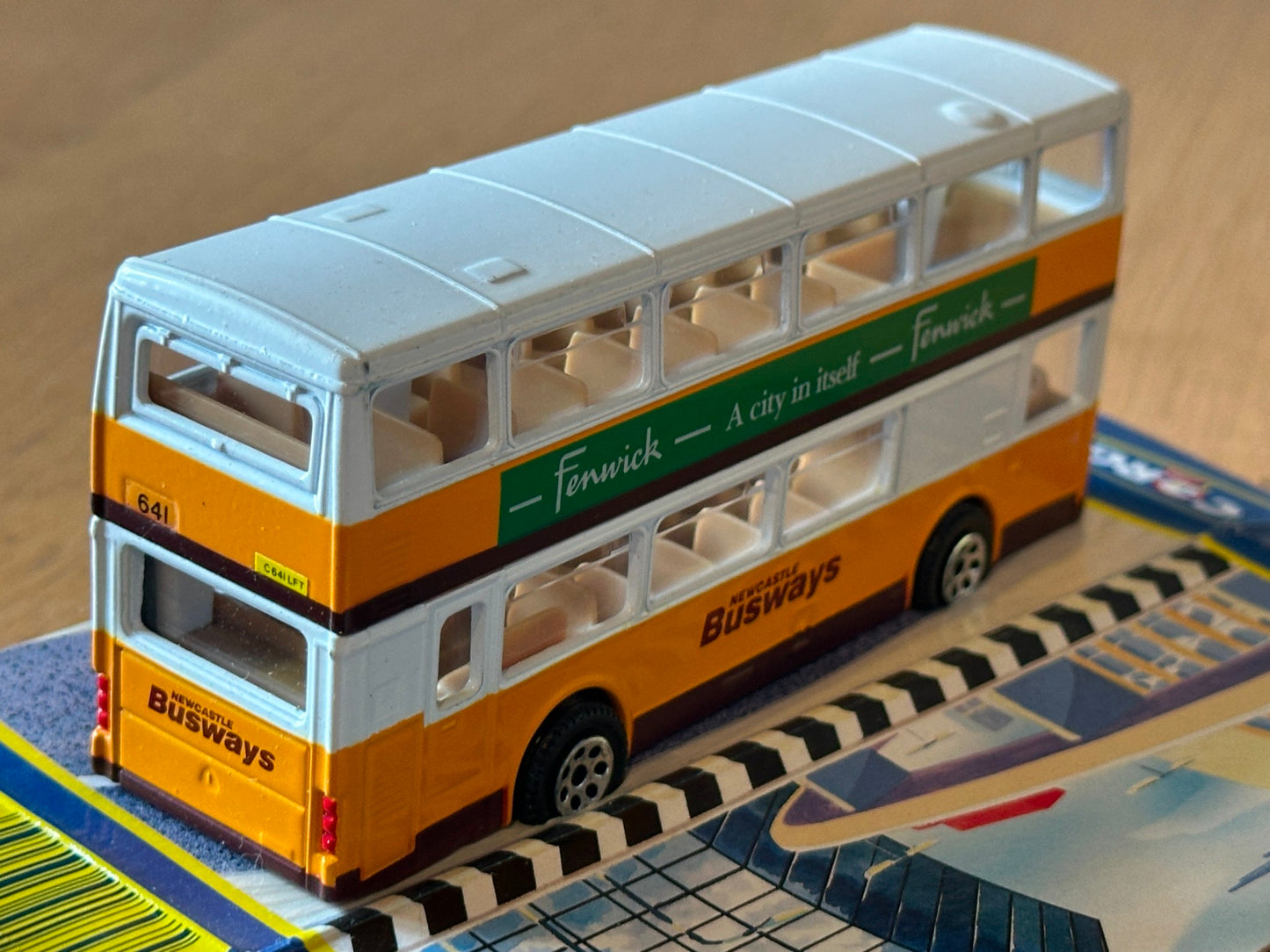 Corgi 91857 - 1:64 MCW Metrobus - Newcastle Busways / Fenwick