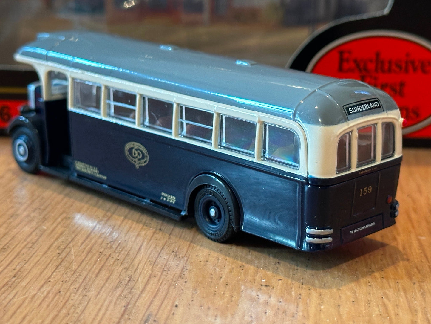 EFE 18302 - 1:76 Leyland TS8 Tiger Type A Sunderland District Diecast Model Bus