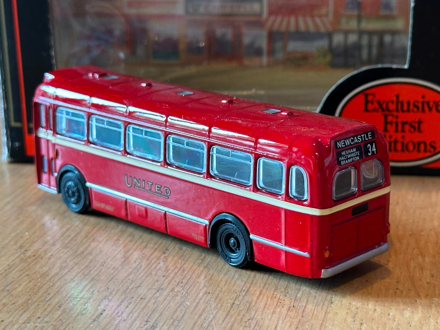 EFE 16301 - 1:76 OO Gauge Bristol LS/ECW Bus - United A.S.