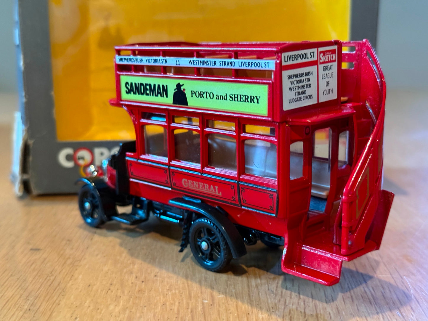 Corgi Classics C858: 1:43 Thornycroft Bus