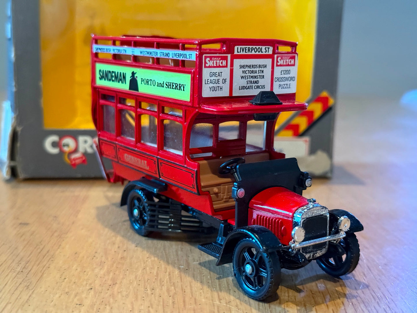 Corgi Classics C858: 1:43 Thornycroft Bus
