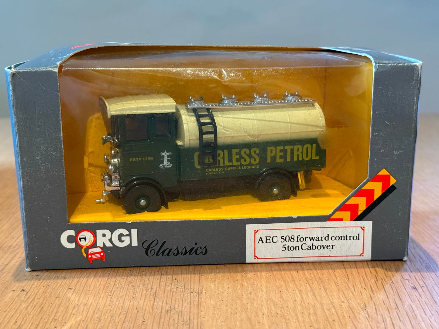 Corgi Classics 97100: 1:50 AEC 508 Forward Control 5 Ton Cabover