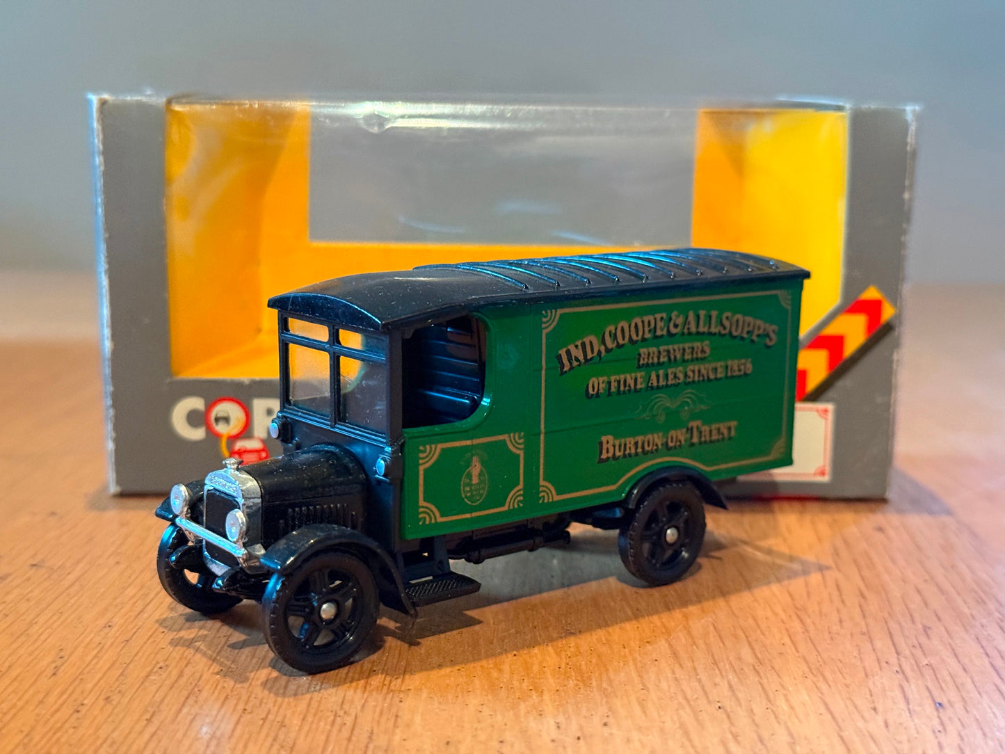 Corgi Classics 97100: 1:50 Ind Coope Thornycroft Van