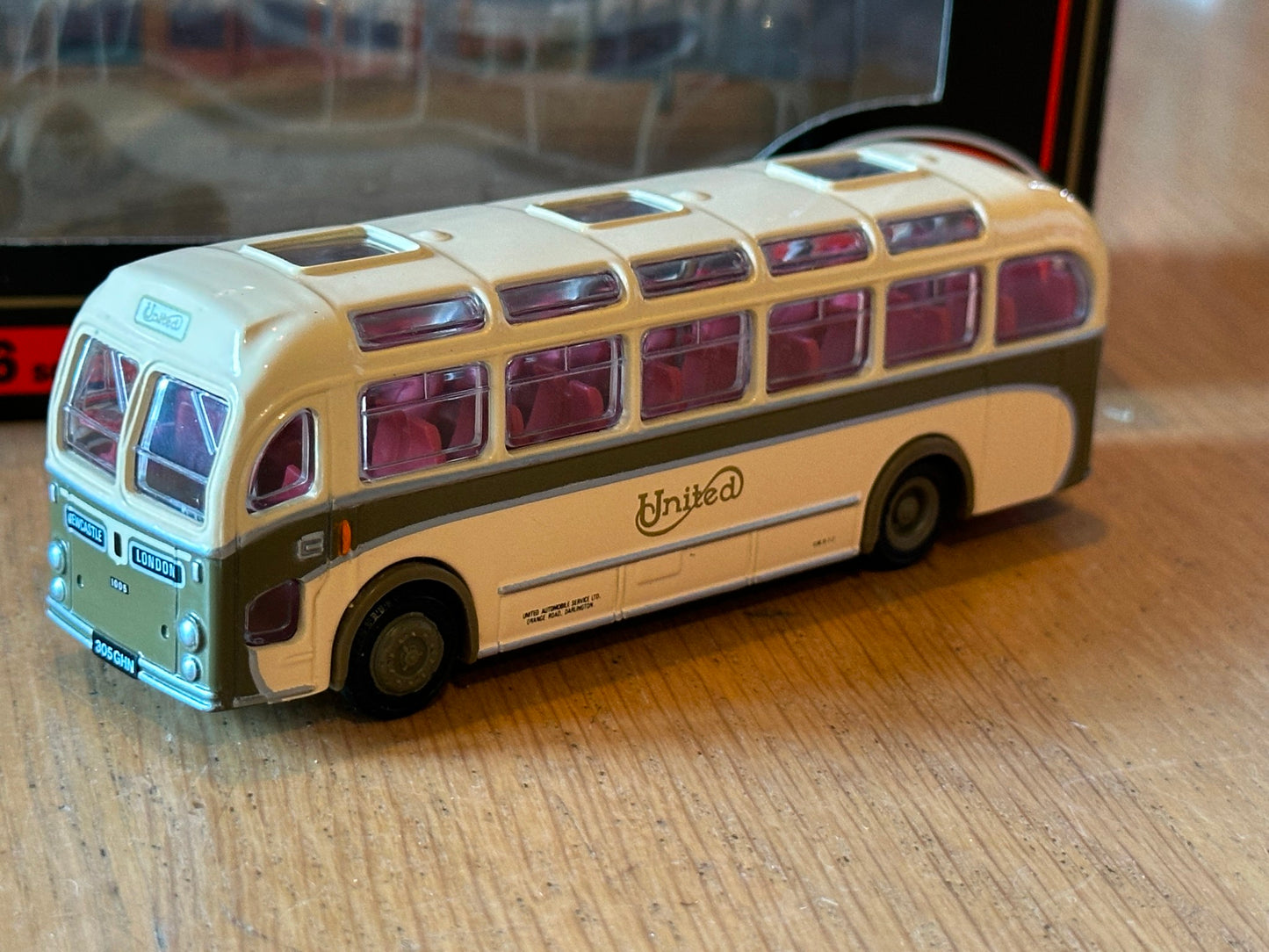 EFE 16209 - 1:76 OO Gauge Bristol MW/ECW - United A.S. Livery.