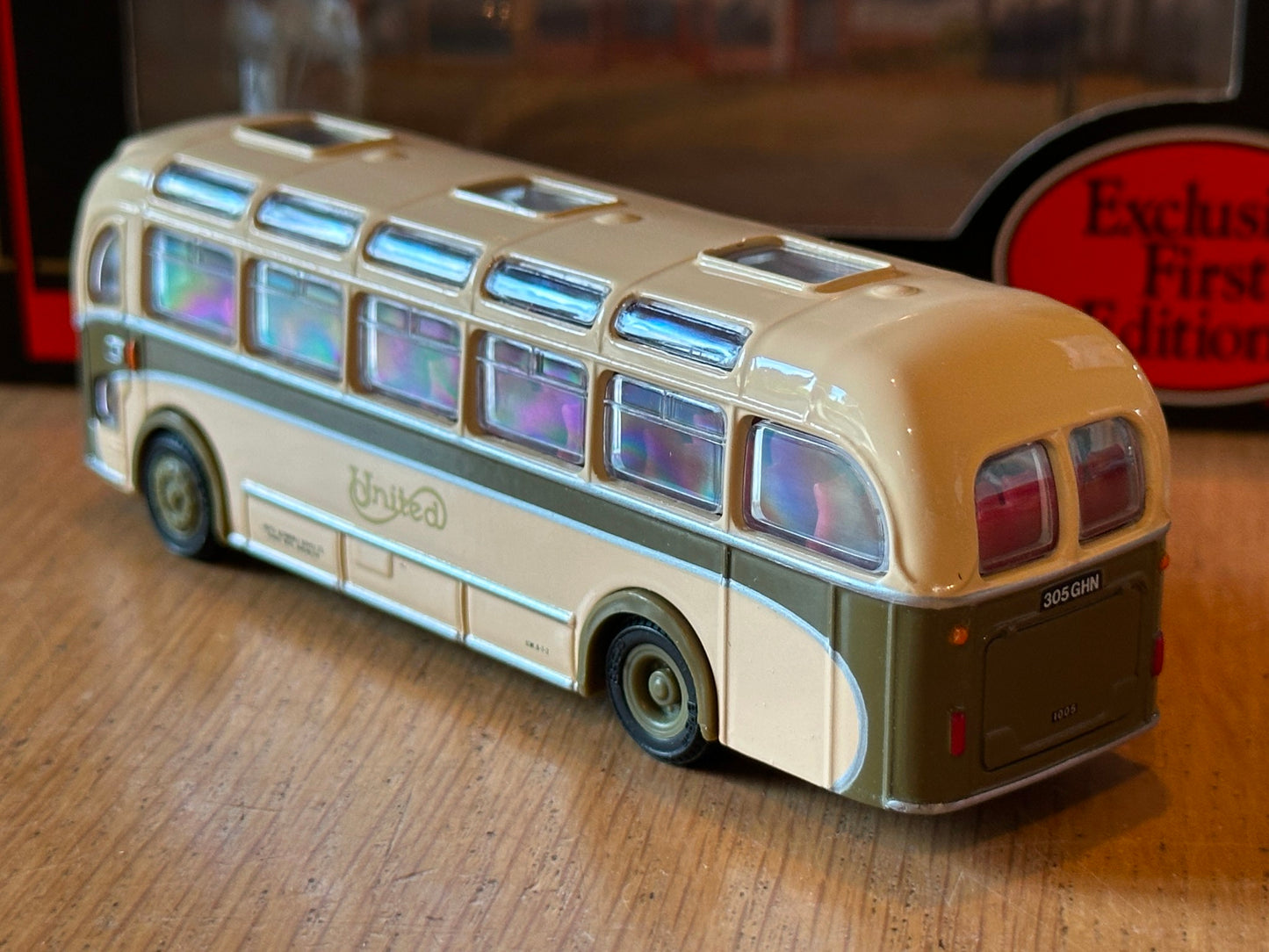 EFE 16209 - 1:76 OO Gauge Bristol MW/ECW - United A.S. Livery.