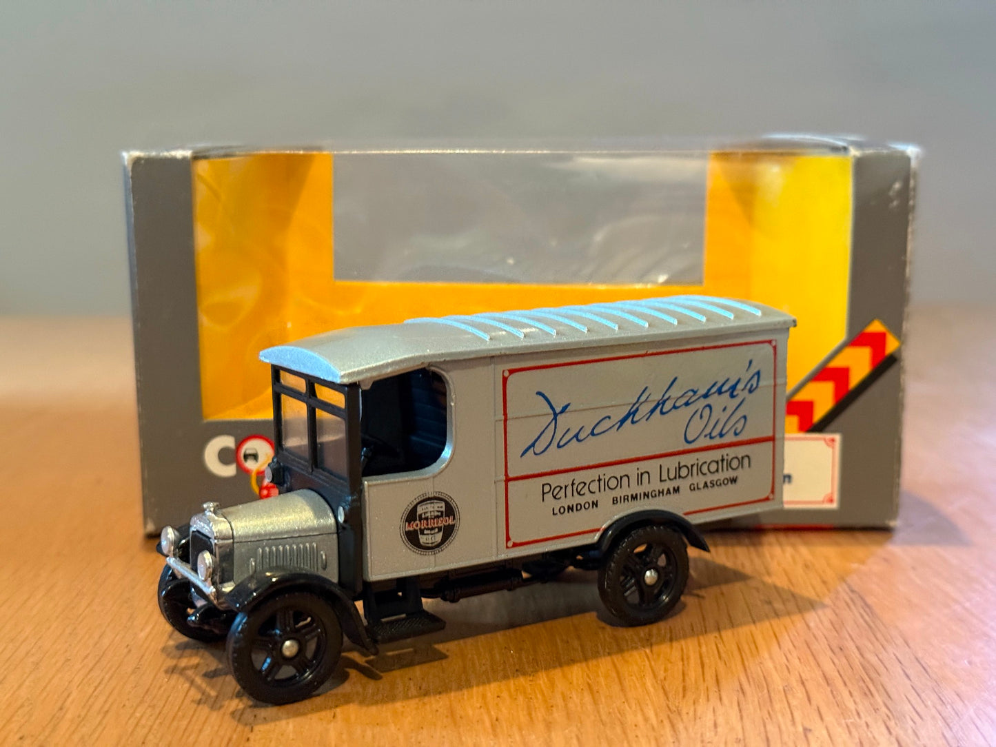 Corgi Classics 97100: 1:50 1929 Thornycroft Van - Duckhams Oil