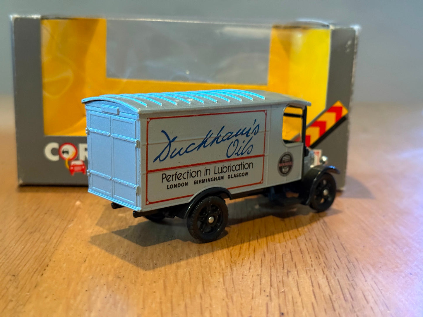 Corgi Classics 97100: 1:50 1929 Thornycroft Van - Duckhams Oil
