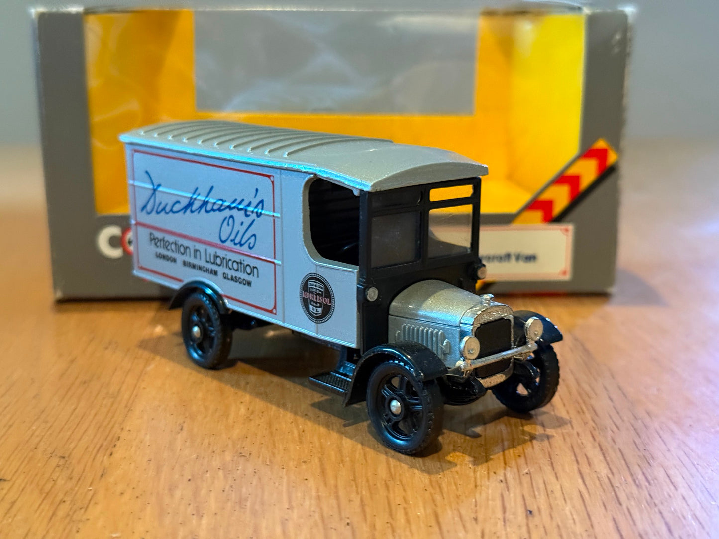 Corgi Classics 97100: 1:50 1929 Thornycroft Van - Duckhams Oil
