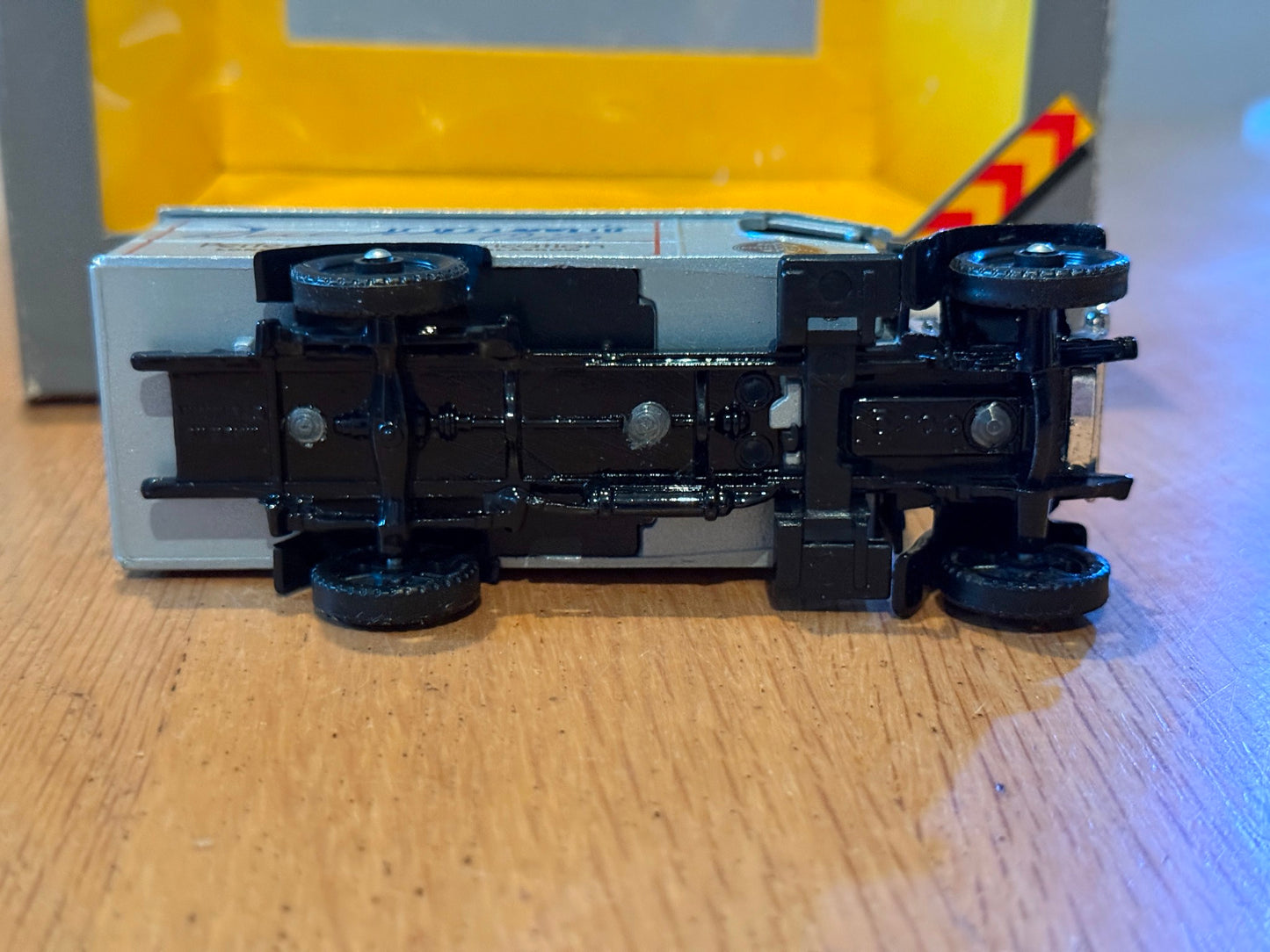 Corgi Classics 97100: 1:50 1929 Thornycroft Van - Duckhams Oil