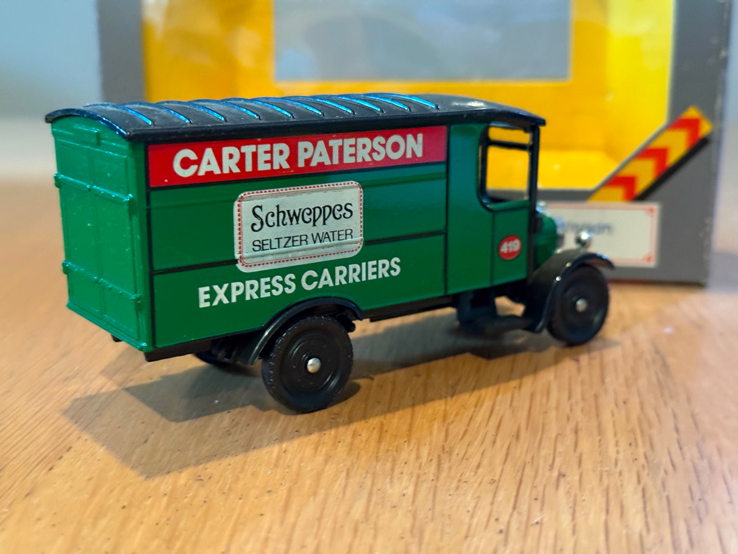 Corgi Classics C842: 1:50 1929 Thornycroft Van - Carter Paterson