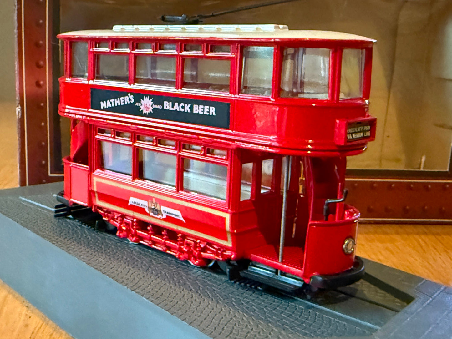 Corgi Tramlines OO Gauge 1:76 C992/1 Leeds City Transport Tram