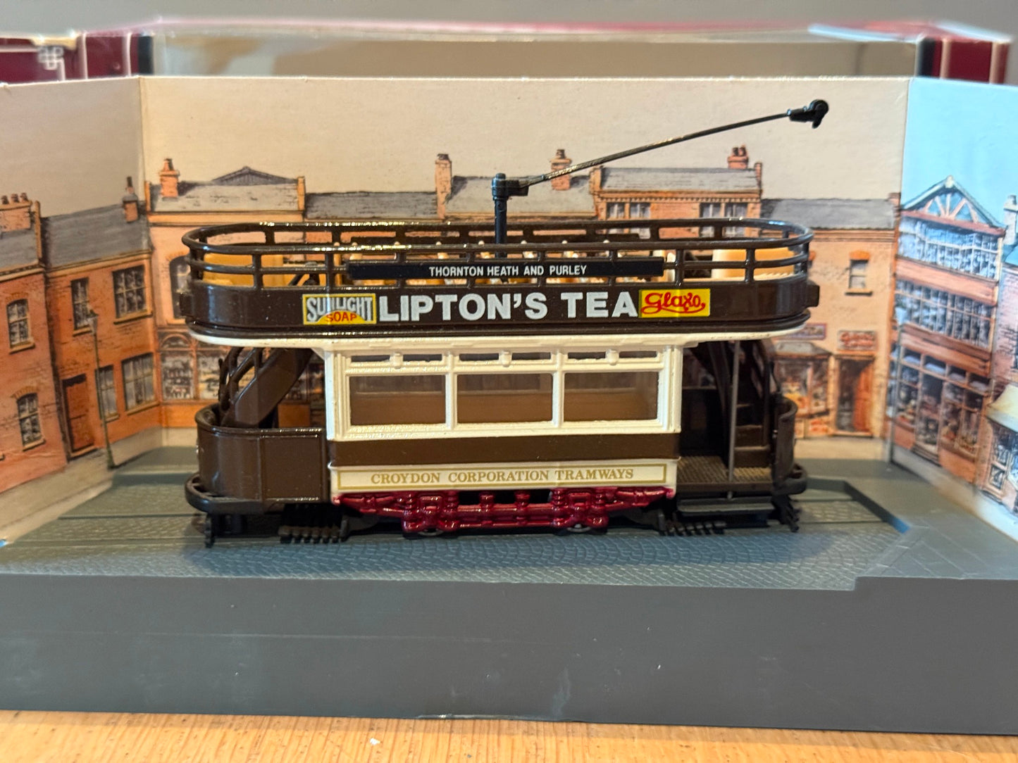 Corgi Tramlines OO Gauge 1:76 D991/6 Croydon Tramways Tram