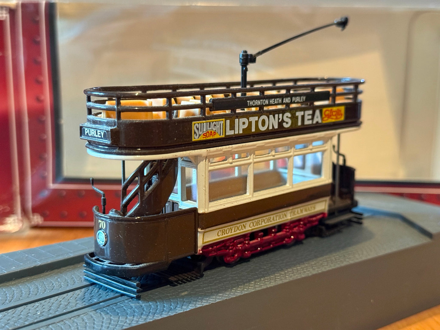 Corgi Tramlines OO Gauge 1:76 D991/6 Croydon Tramways Tram