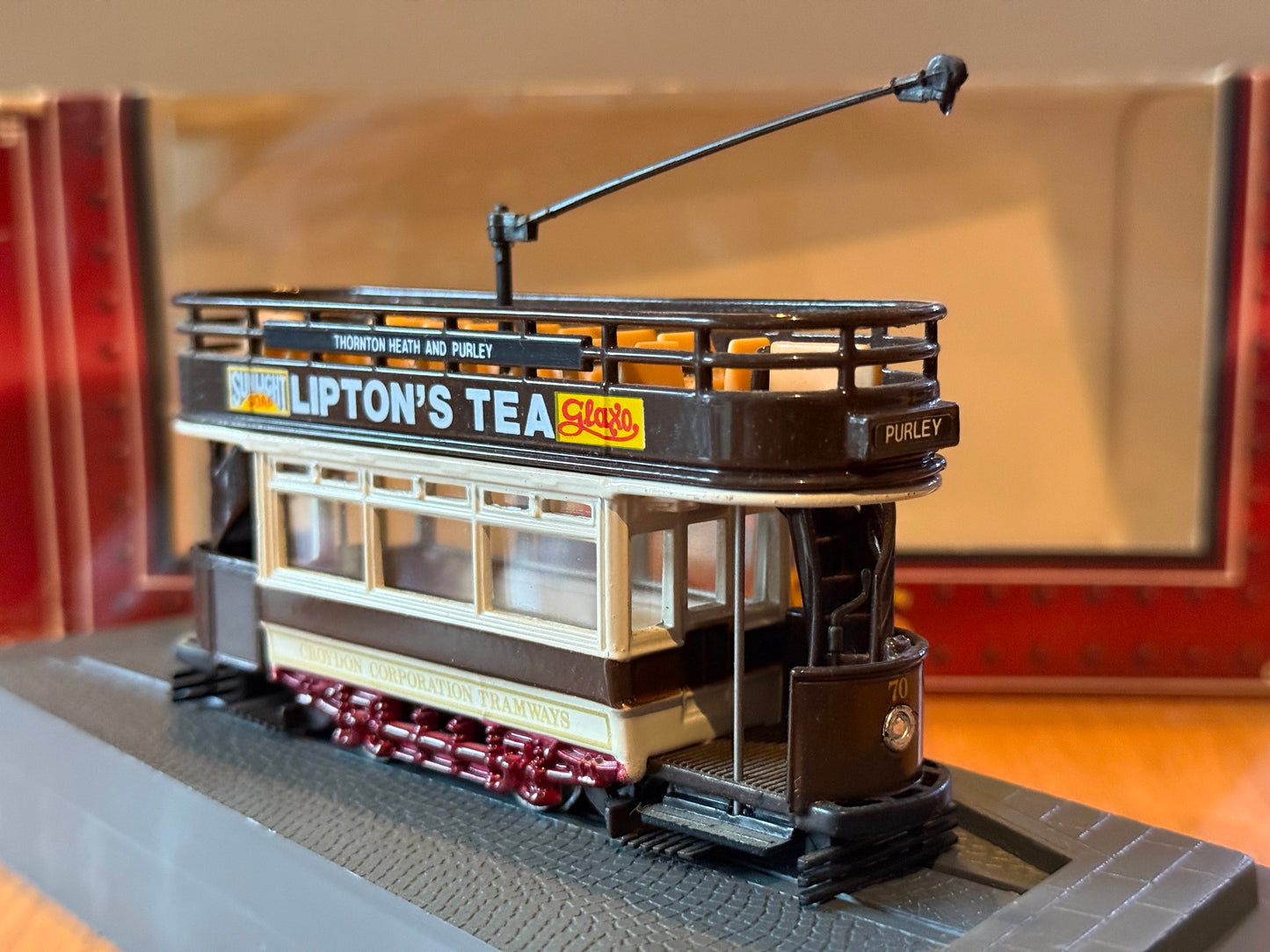 Corgi Tramlines OO Gauge 1:76 D991/6 Croydon Tramways Tram